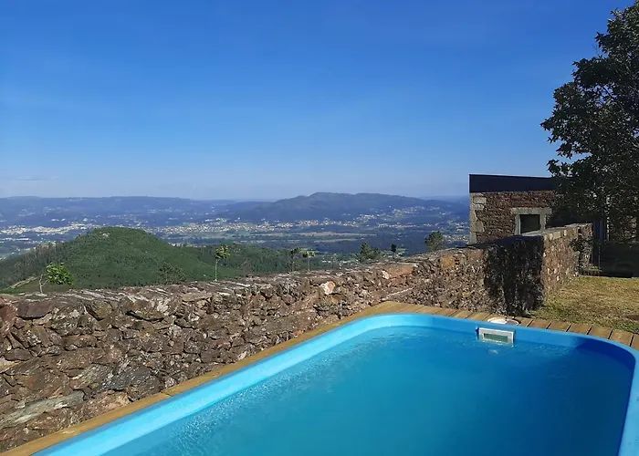 Quarteis De Santa Justa Cerquido