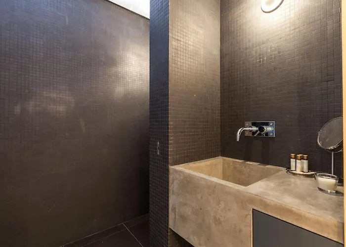 Quarteis De Santa Justa Nyaraló *